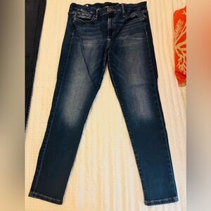 Joe’s Jeans Flawless Icon Midrise Skinny Jeana. Size 12. Great used condition.